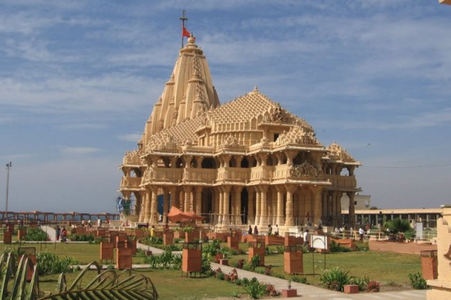 सोमनाथ ज्योतिर्लिंग का सम्पूर्ण इतिहास, महत्व, कथा और पूजा विधि | Jyotirling.com